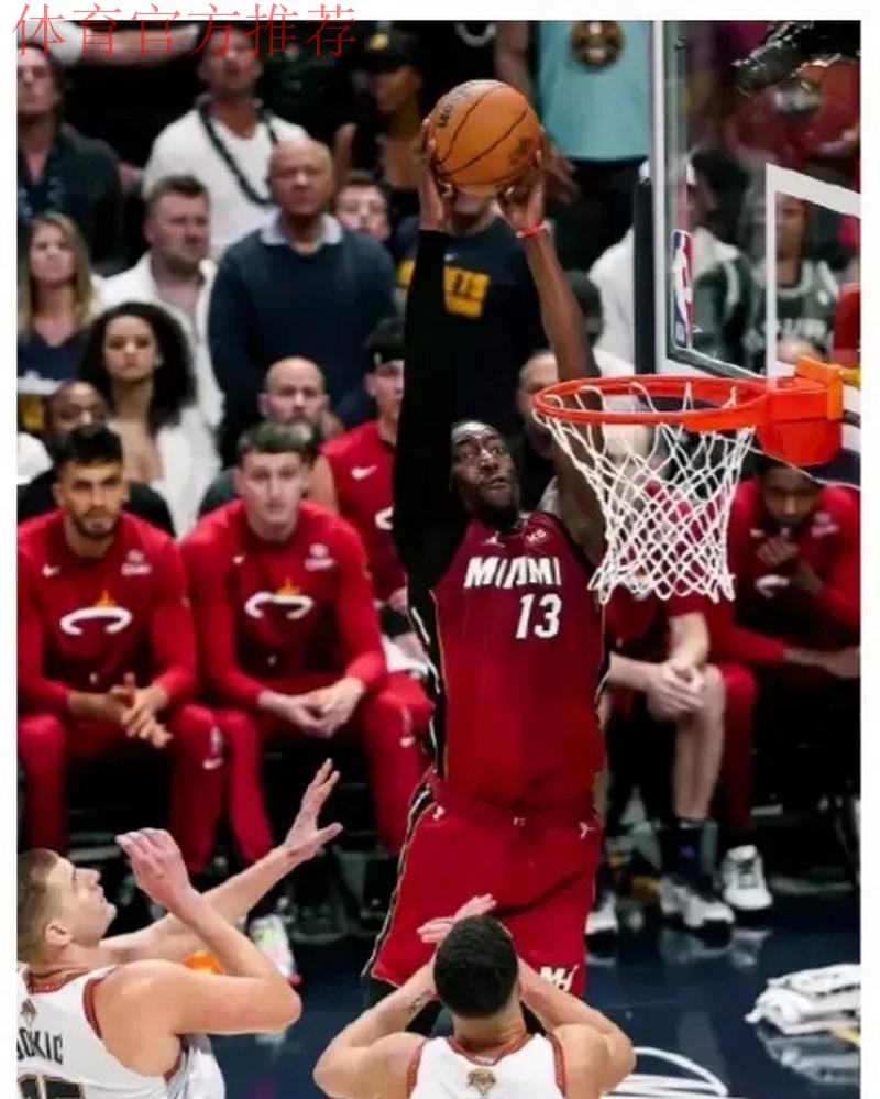 阿德巴约上半场7中4,三分3中1得到13分9篮板2助攻1抢断 阿德巴约上半场7中4,三分3中1得到13分9篮板2助攻1抢断