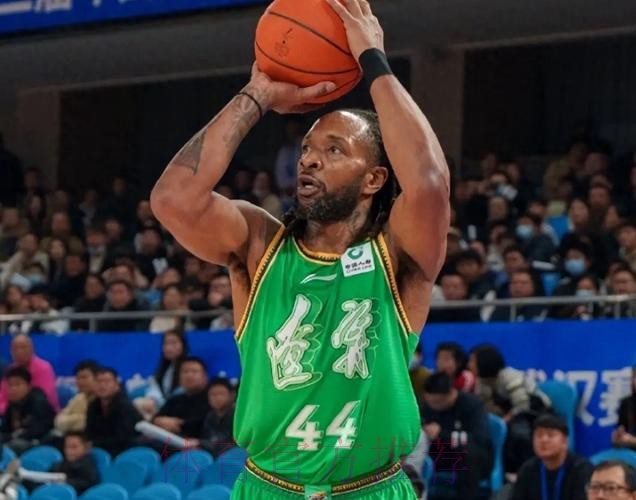 辽宁主场大战青岛凶多吉少！对方双外援太无解，杨鸣根本招架不住