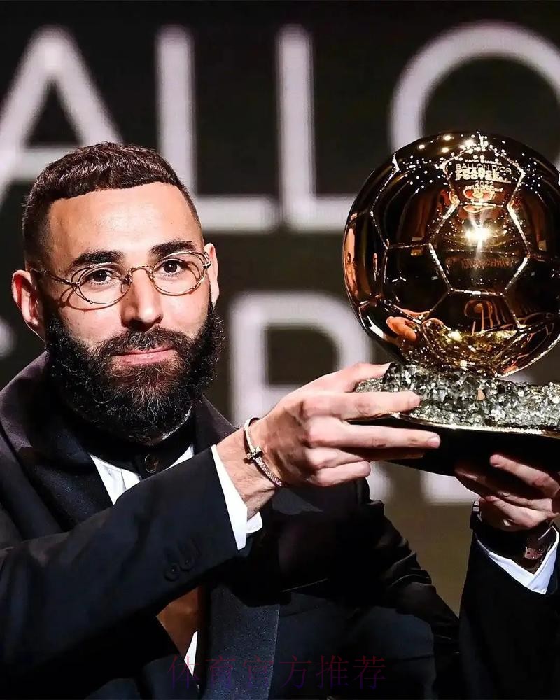 安帅确认本泽马已和皇马续约:下赛季仍是我们的9号 安帅确认本泽马已和皇马续约:下赛季仍是我们的9号